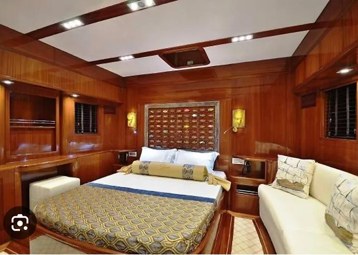 Hans Beys Yatch 보트호텔